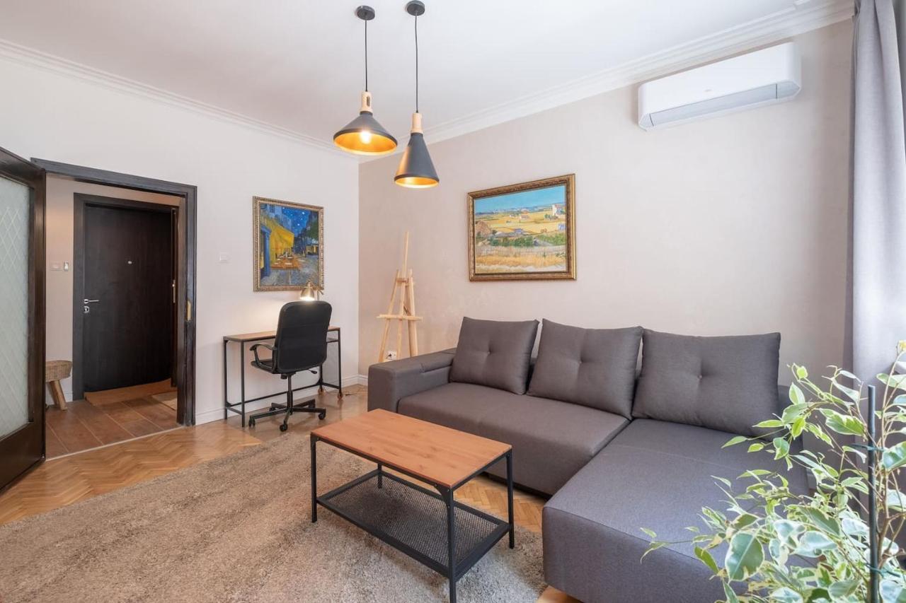 Sophisticated Gem With Private Parking Apartment София Екстериор снимка