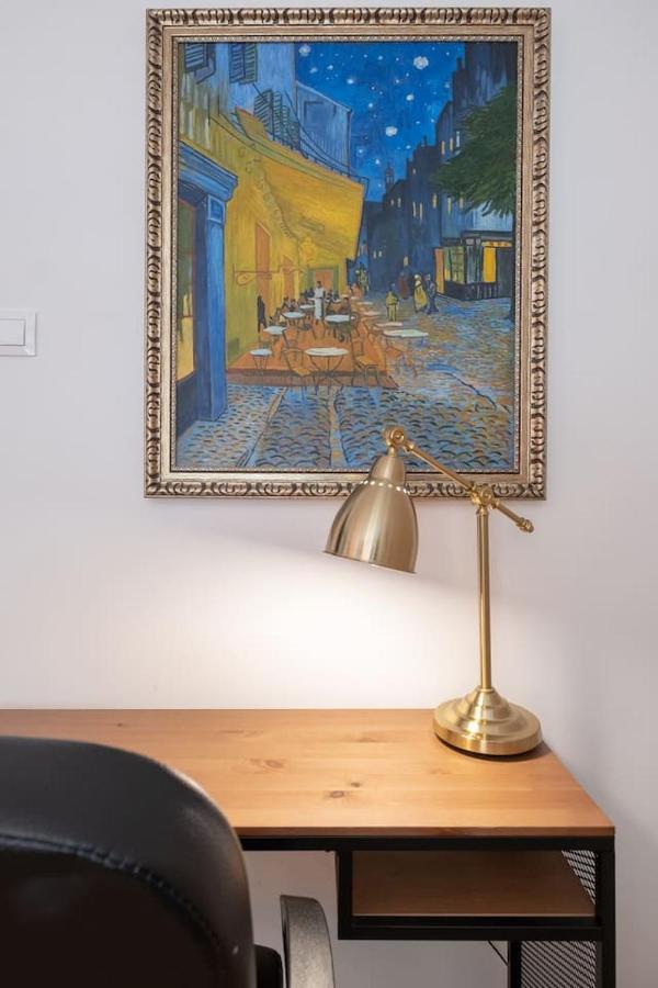 Sophisticated Gem With Private Parking Apartment София Екстериор снимка
