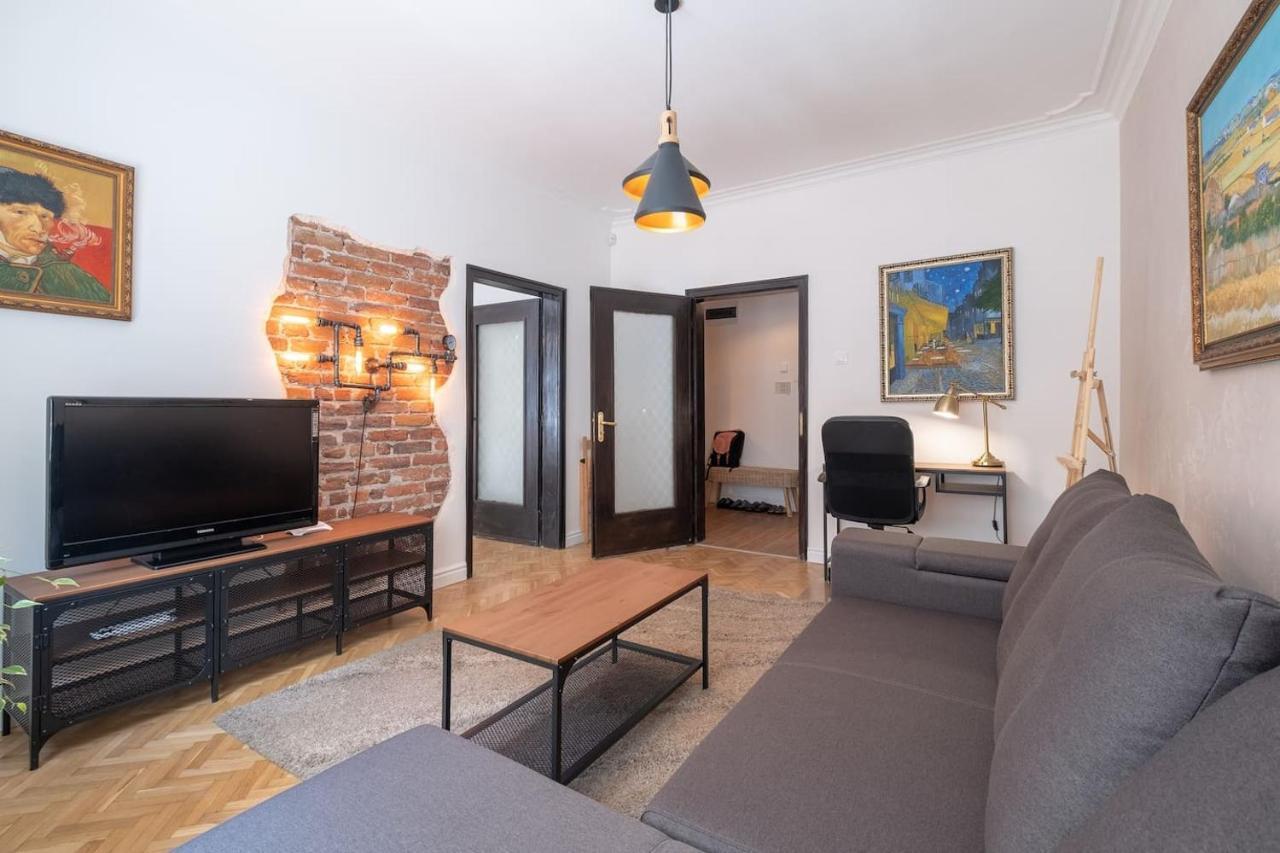 Sophisticated Gem With Private Parking Apartment София Екстериор снимка