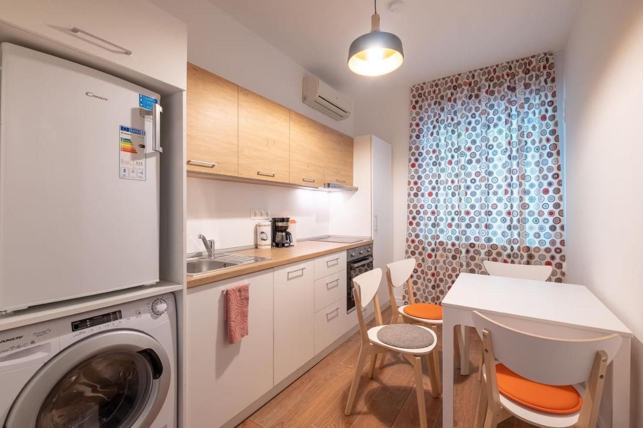 Sophisticated Gem With Private Parking Apartment София Екстериор снимка