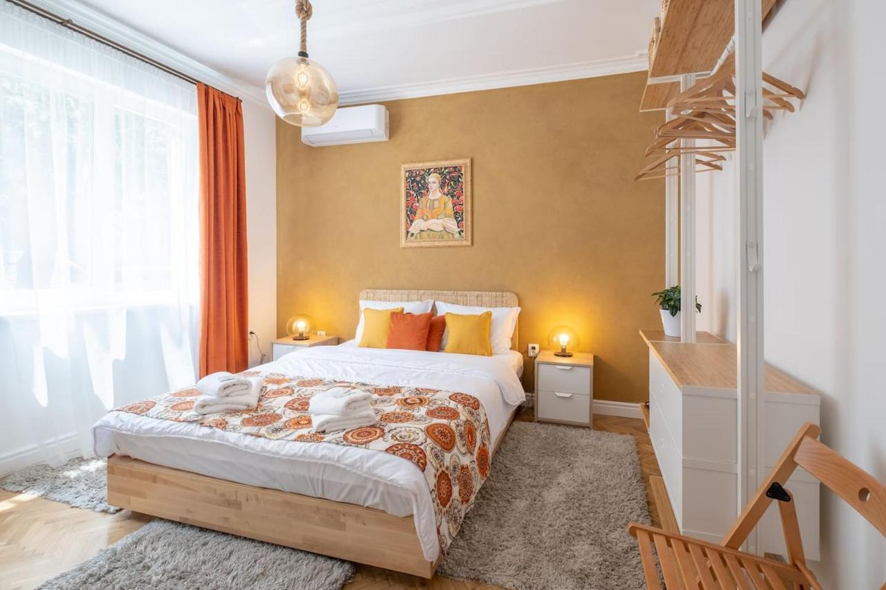 Sophisticated Gem With Private Parking Apartment София Екстериор снимка