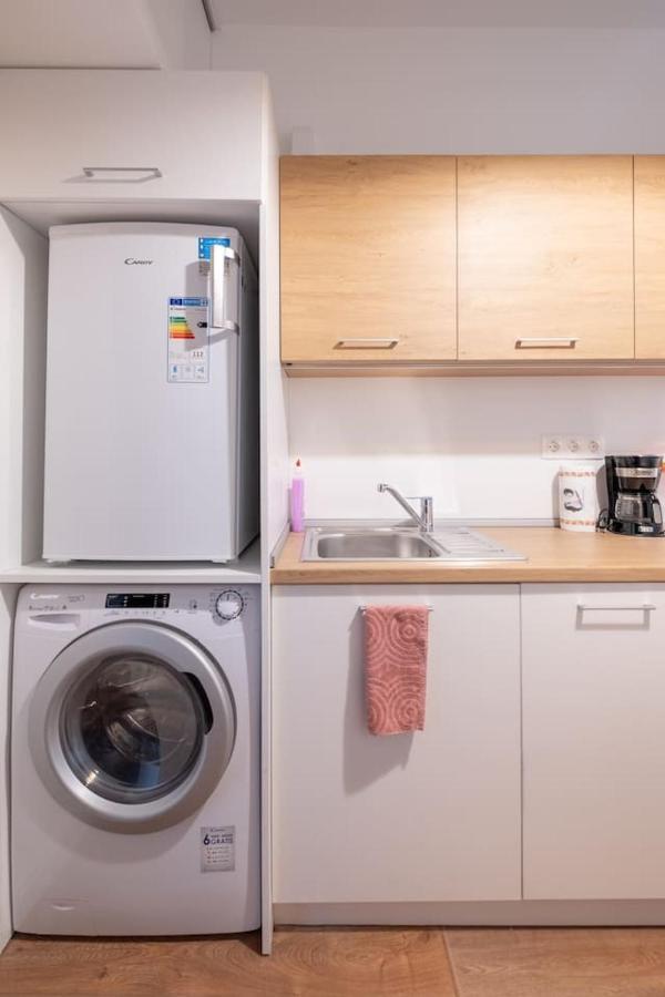 Sophisticated Gem With Private Parking Apartment София Екстериор снимка